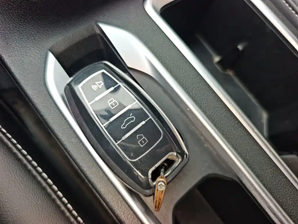 Haval M6 — миниатюра 9