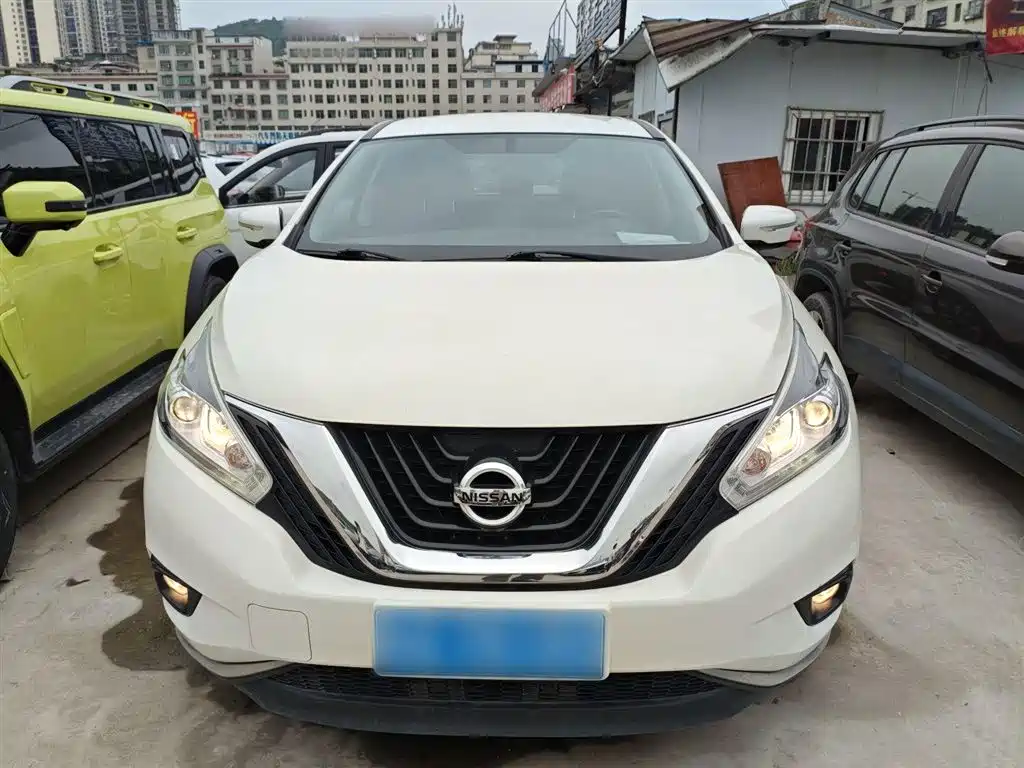 NISSAN LOULAN