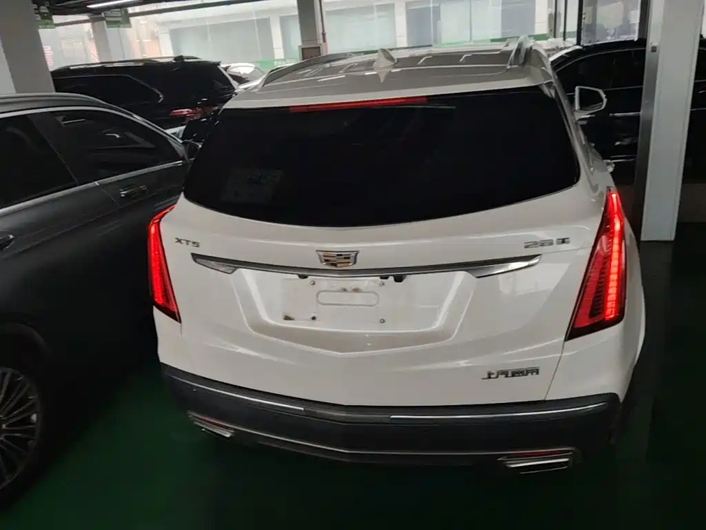 Cadillac XT5 — миниатюра 6