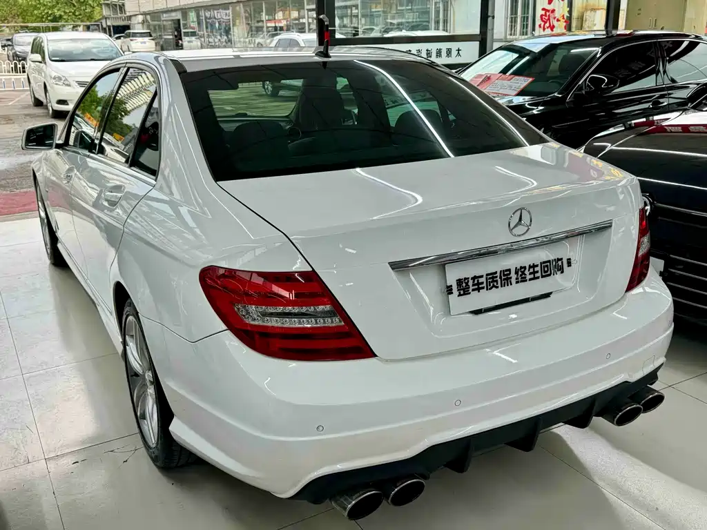 Mercedes-Benz C-Class — миниатюра 11