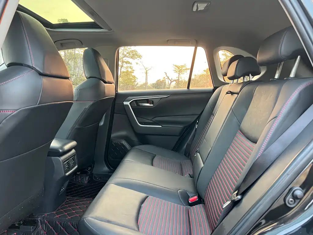 TOYOTA RAV4 RONGFANG DUAL ENGINE E+