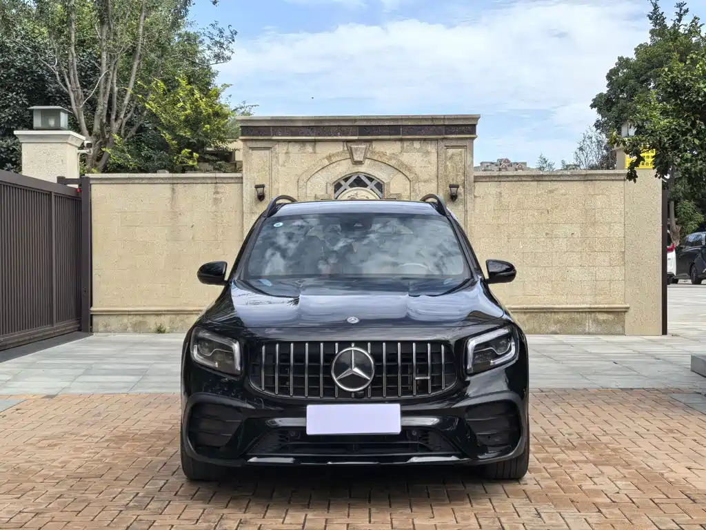 Mercedes-Benz GLB AMG — миниатюра 2