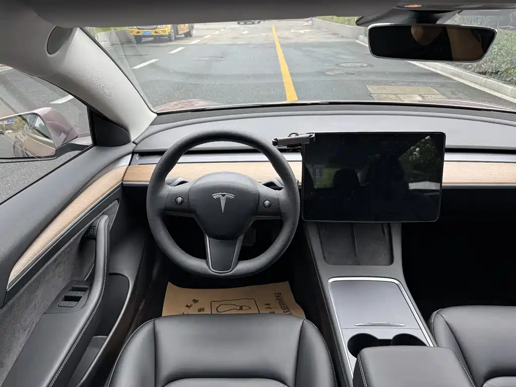 Tesla Model 3 — фотографии объявления, Фото 10