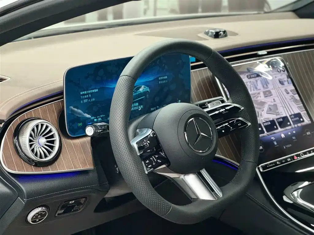 Mercedes-Benz EQE 2025 500 4MATIC