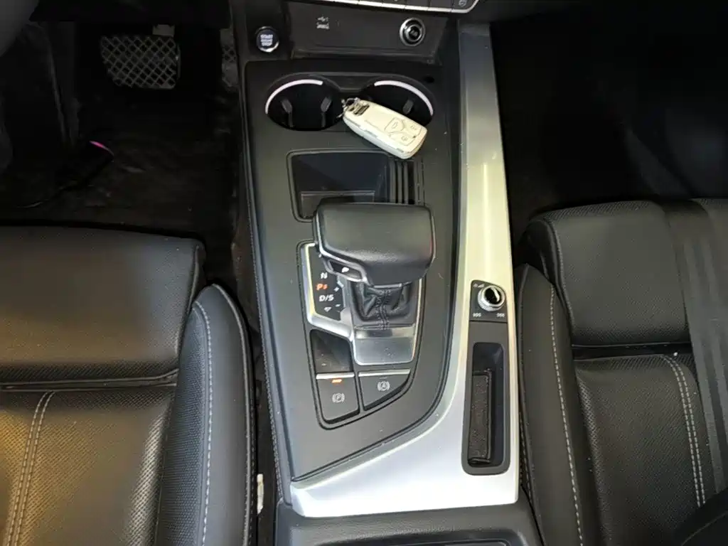 Audi A4L — миниатюра 14