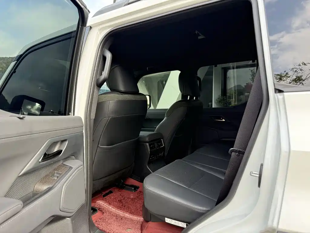Lexus GX — миниатюра 4