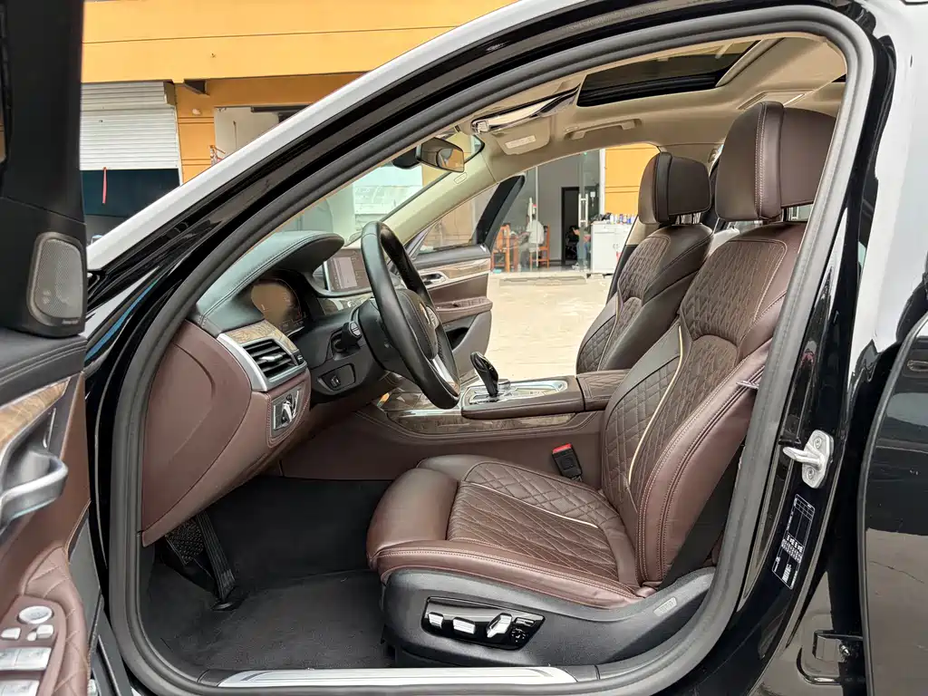 BMW 7 Series 7 2021 740Li Lead Luxury