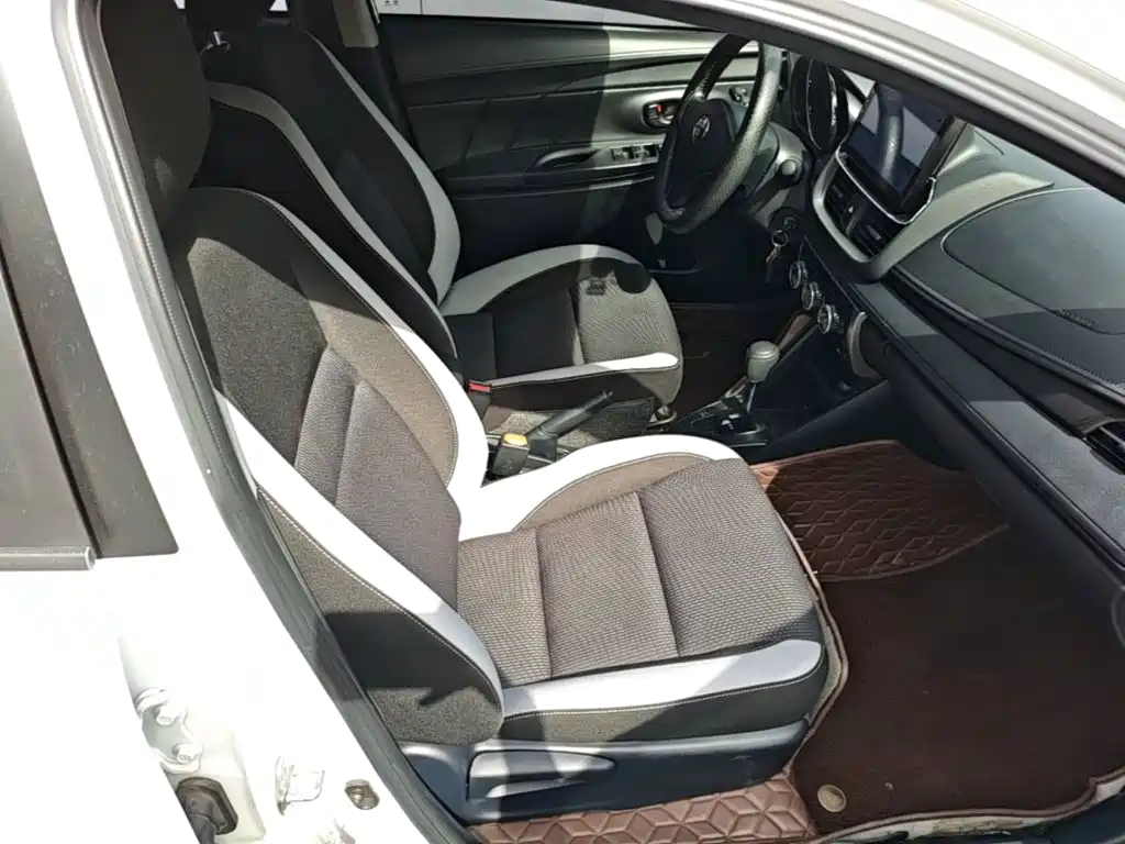 Toyota Yaris L — миниатюра 25