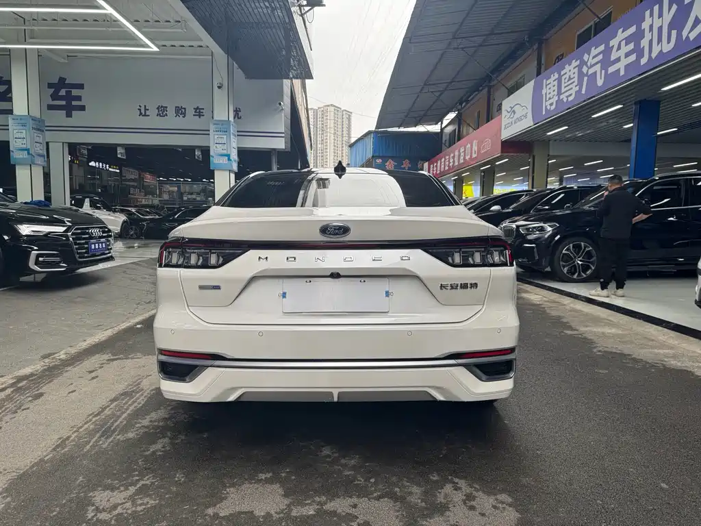 Ford Mondeo — миниатюра 26