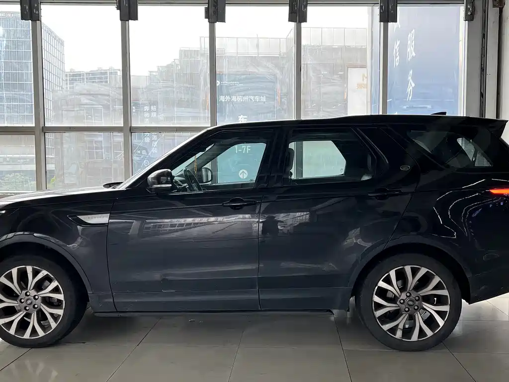 Land Rover Discovery 2018 2.0T SE