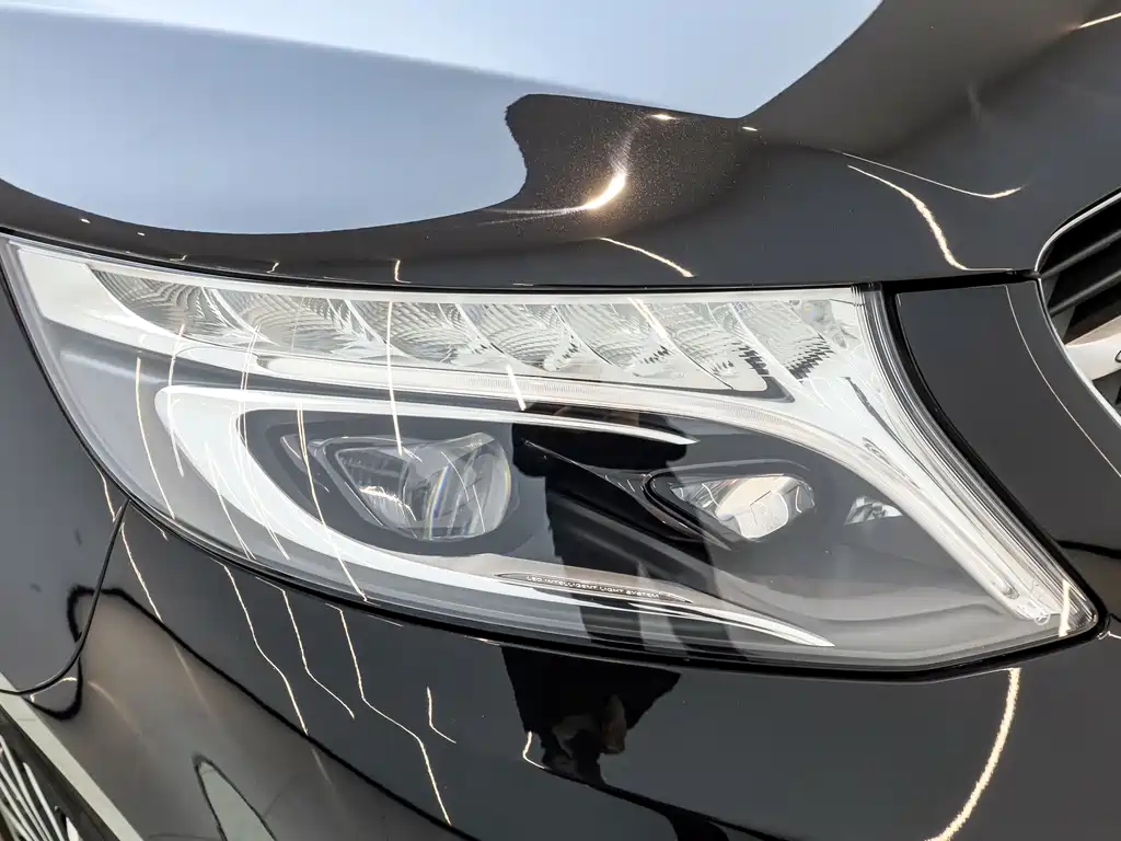 MERCEDES-BENZ V CLASS