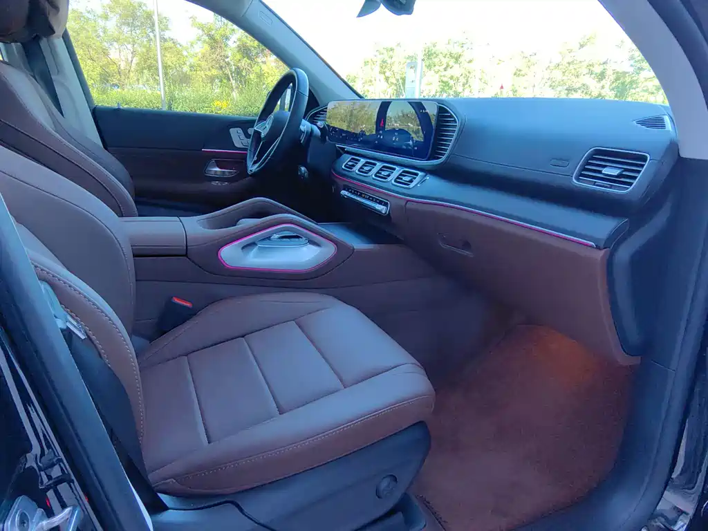 Mercedes-Benz GLE (Import) — миниатюра 17