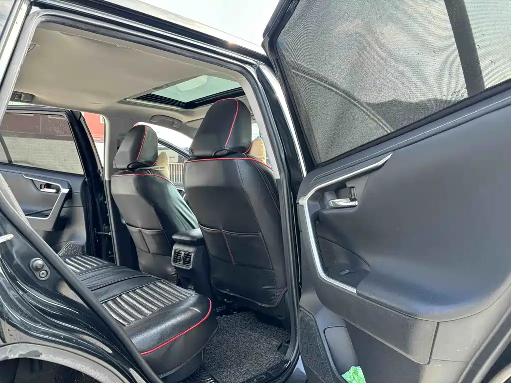 TOYOTA RAV4 RONGFANG