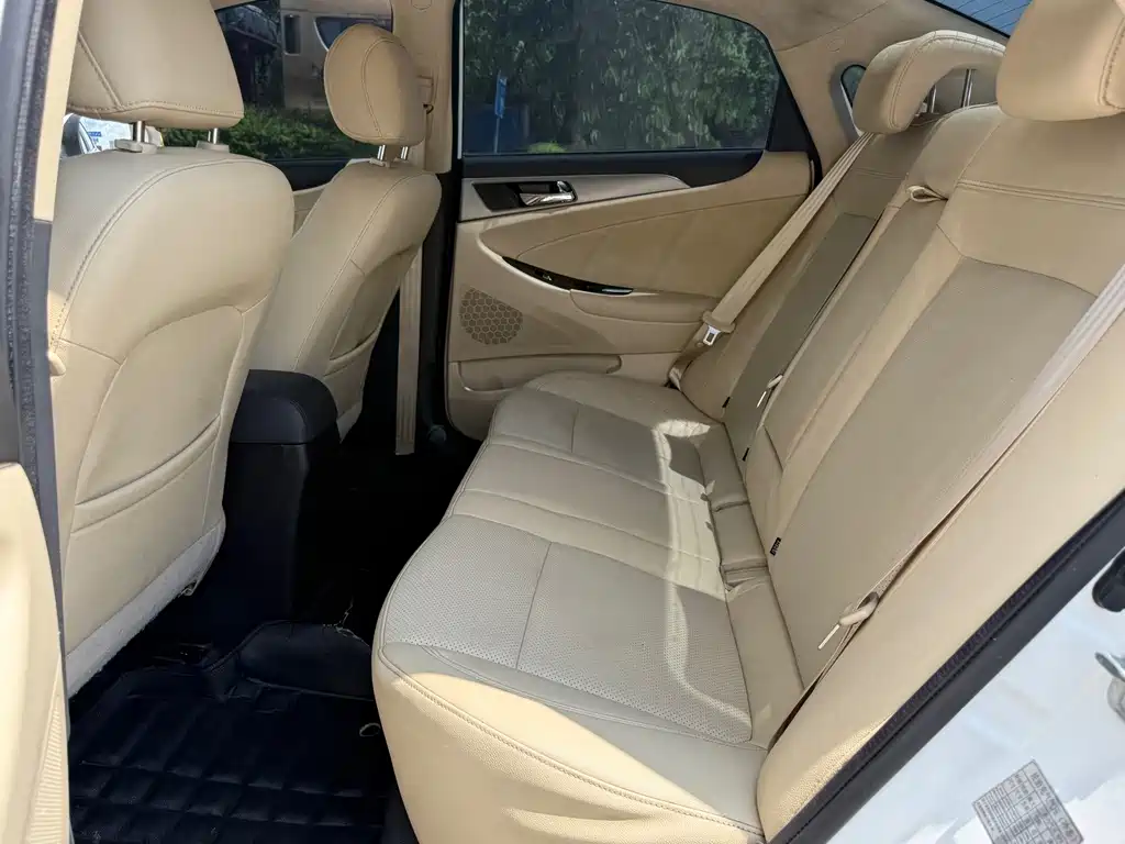 Changan Eado — миниатюра 8