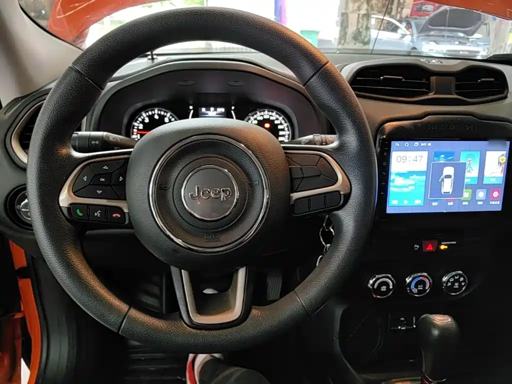 Jeep Renegade — миниатюра 11