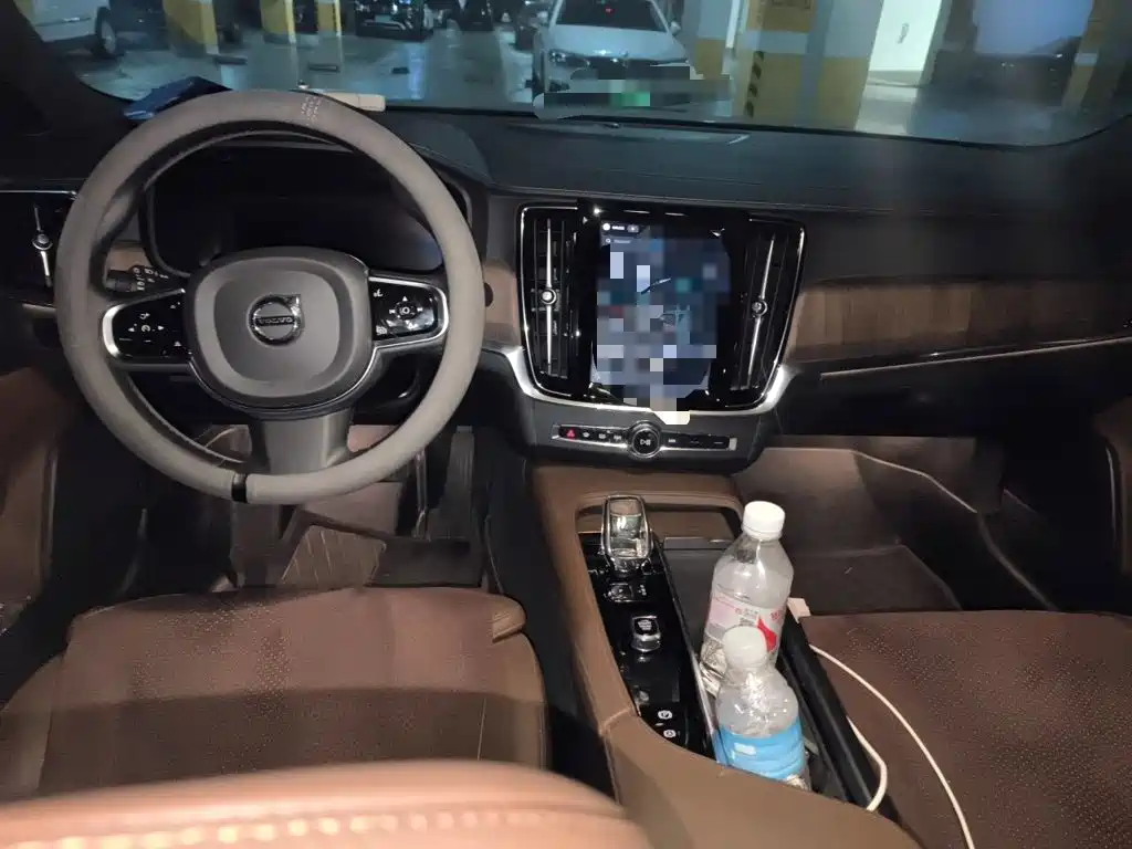 Volvo S90 — миниатюра 10