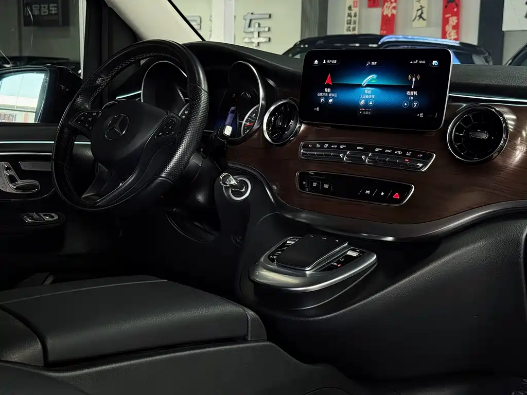 Mercedes-Benz V-Class V 2022 V 260