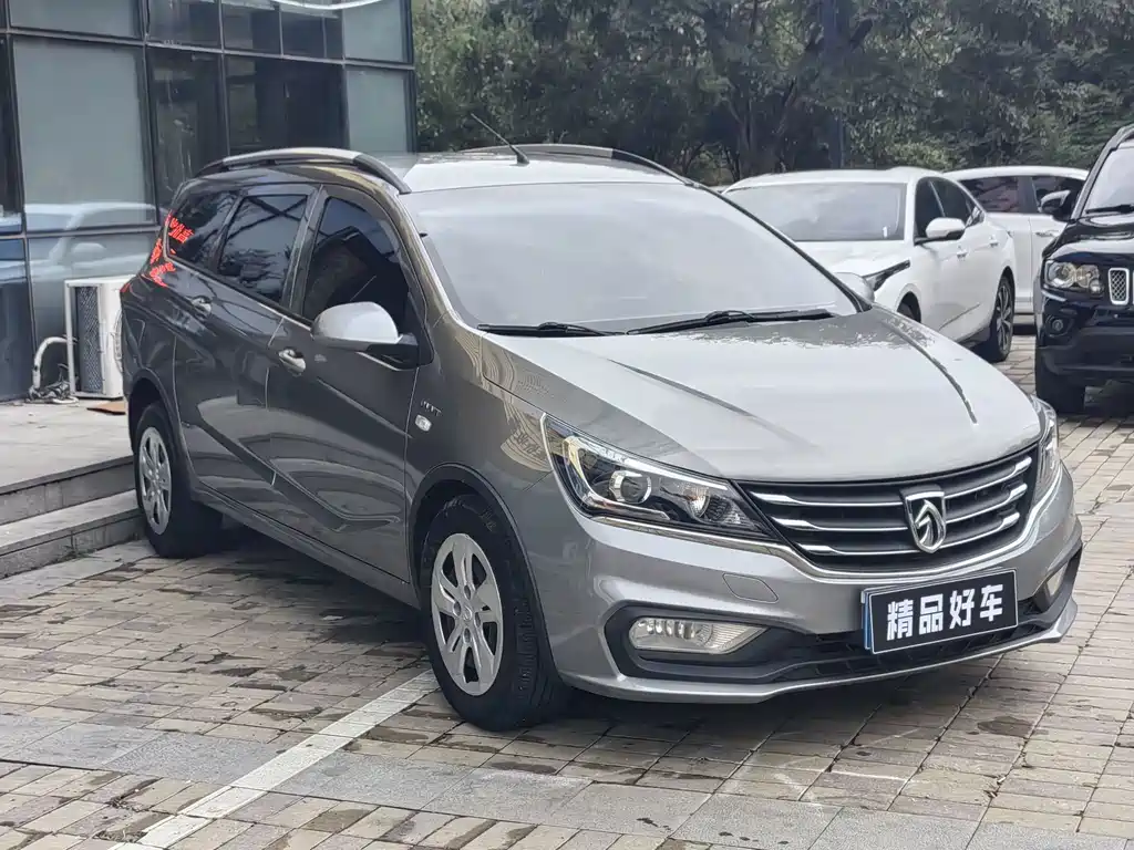 Baojun 310W — миниатюра 3