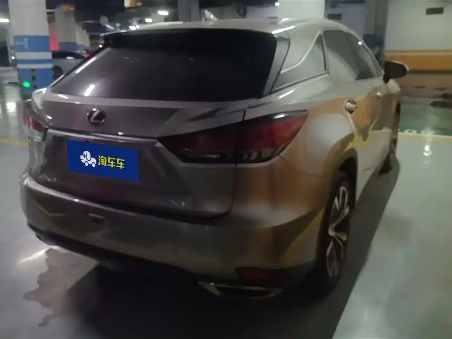 Lexus RX 2021 300