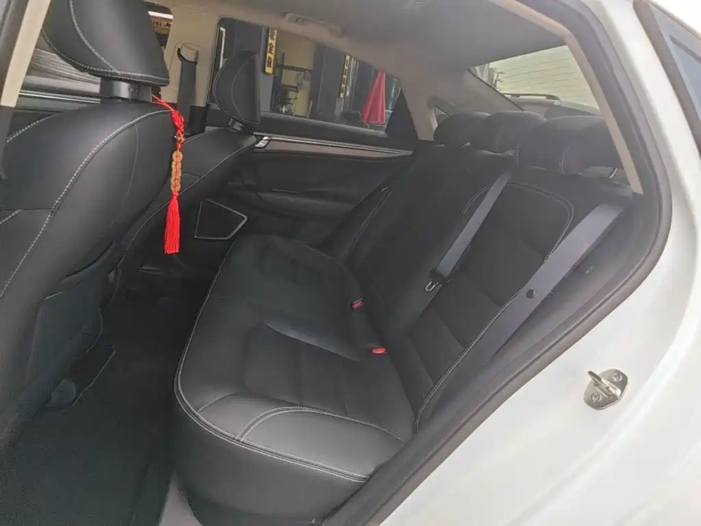 Geely Emgrand GL — миниатюра 17