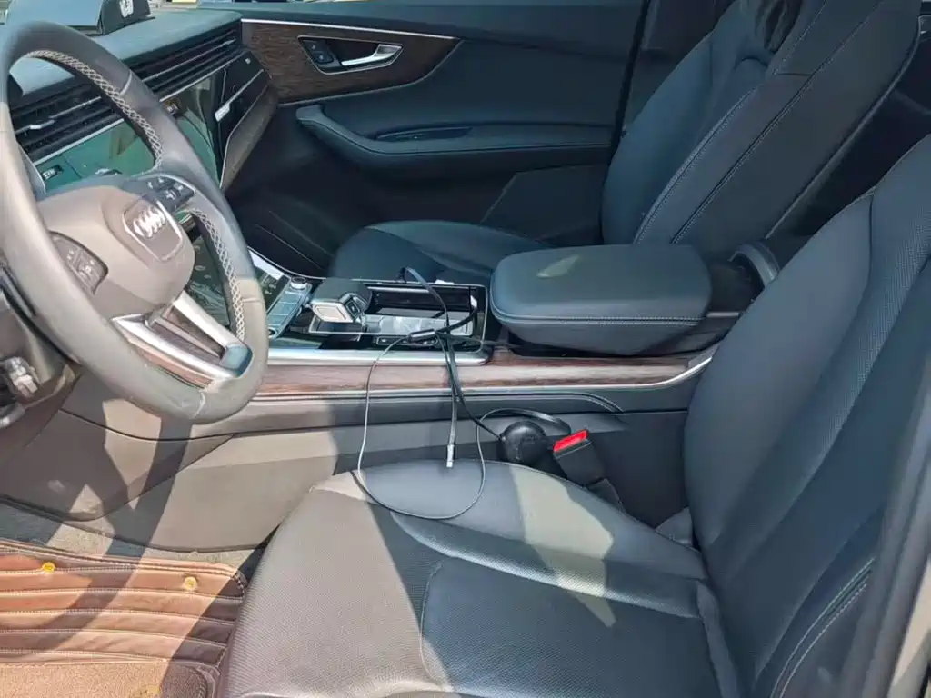 Audi Q7 — миниатюра 6