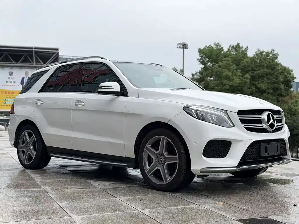 Mercedes-Benz GLE (Import) — миниатюра 3