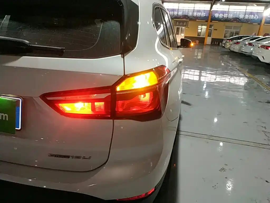 BMW X1 — миниатюра 8
