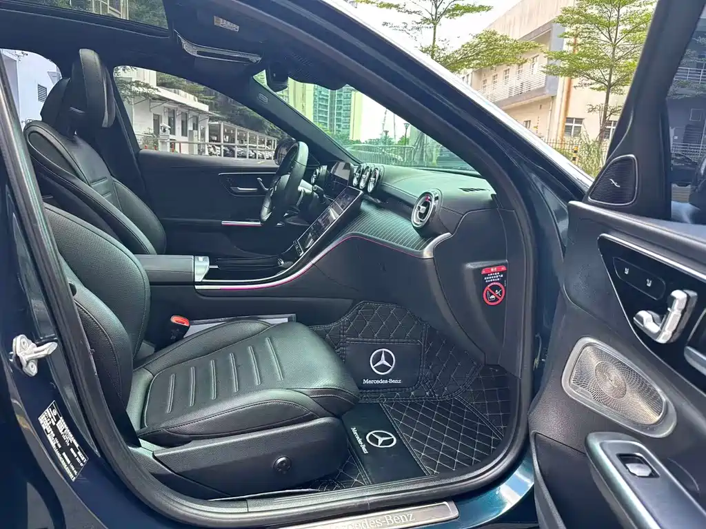 Mercedes-Benz C-Class — миниатюра 8