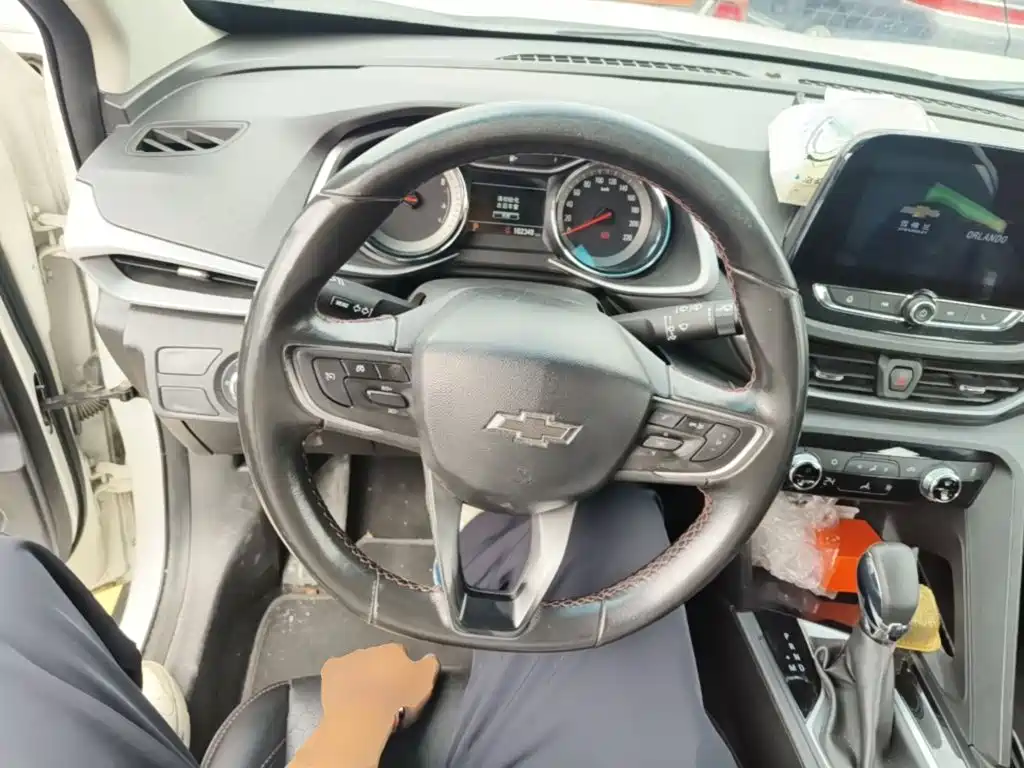Chevrolet Volando — миниатюра 11