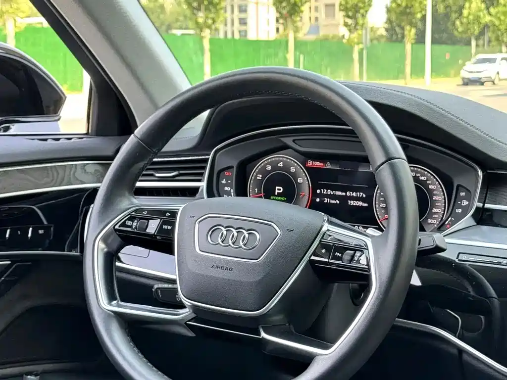 Audi A8 — миниатюра 8