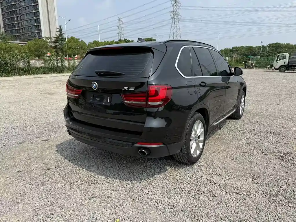 BMW X5 (Import) — миниатюра 9