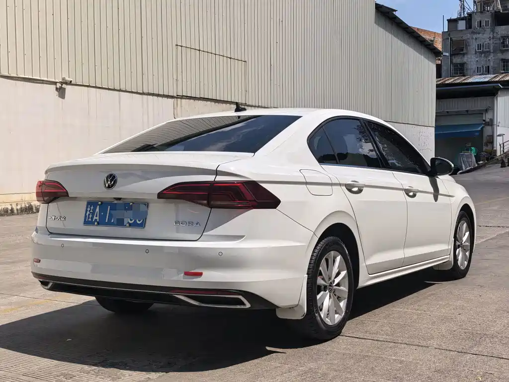 Volkswagen Bora — миниатюра 3