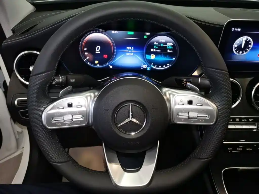 Mercedes-Benz C-Class — миниатюра 11