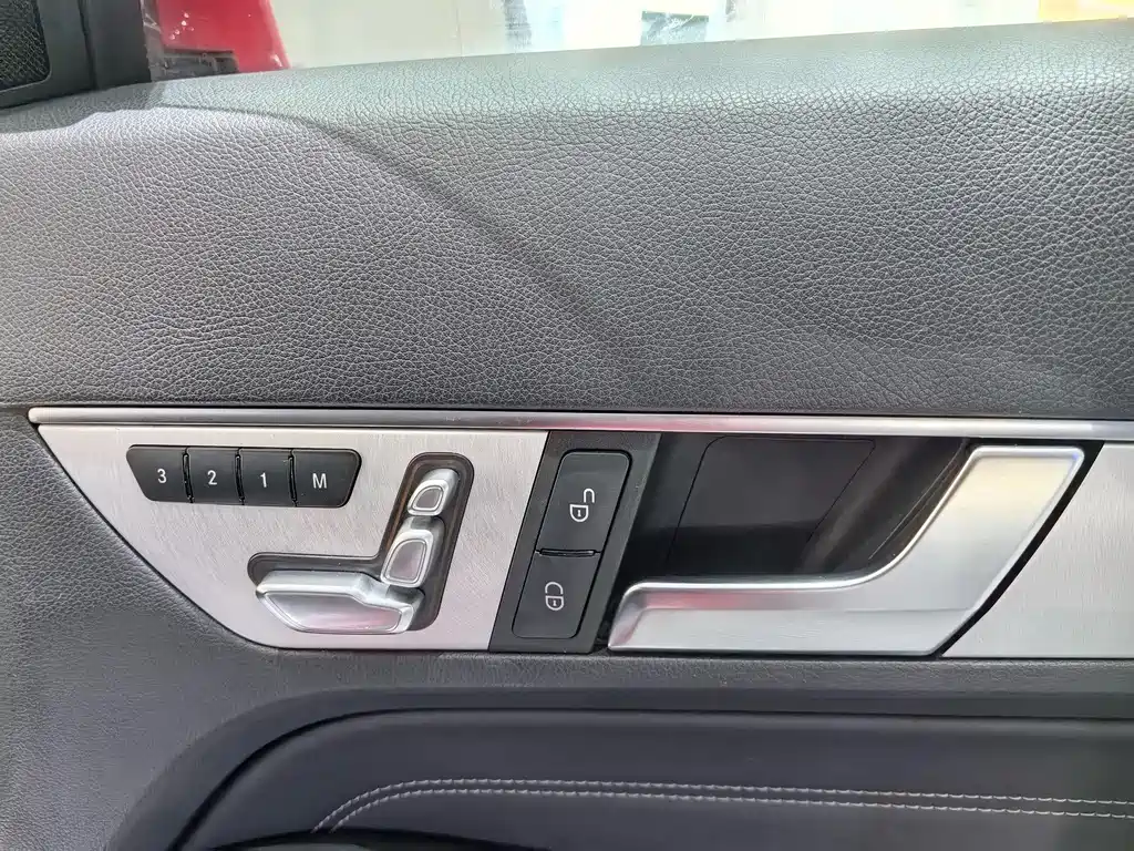 Mercedes-Benz E-Class (Import) — миниатюра 22