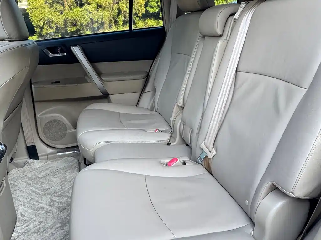 Toyota Highlander — миниатюра 10