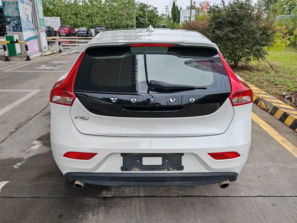 Volvo V40 — миниатюра 9