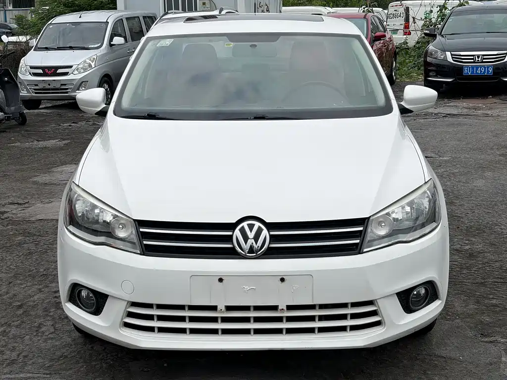 Volkswagen Jetta 2015 1.6L AT Luxury