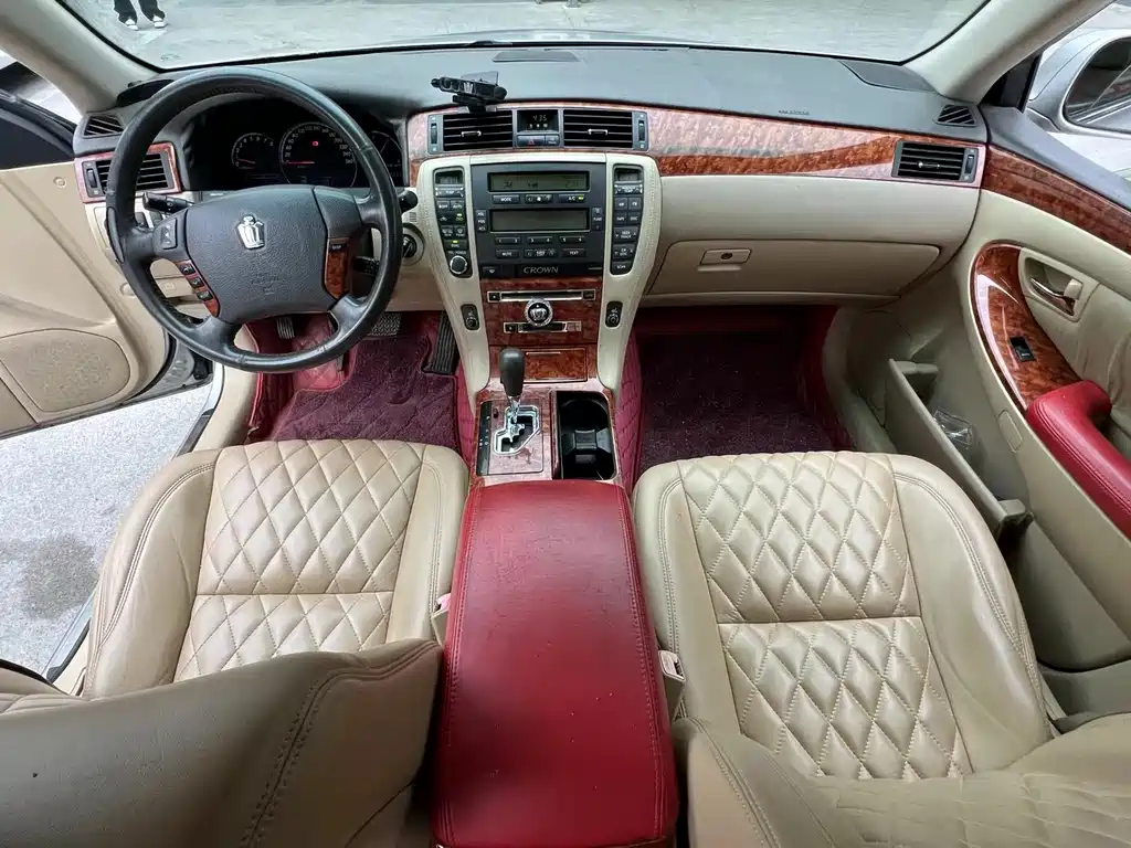 Toyota Crown 2007 3.0L Royal