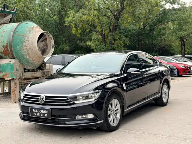 VOLKSWAGEN MAGOTAN 2017