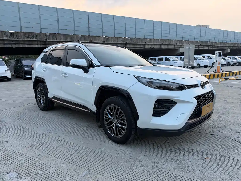 Toyota Wildlander — миниатюра 3