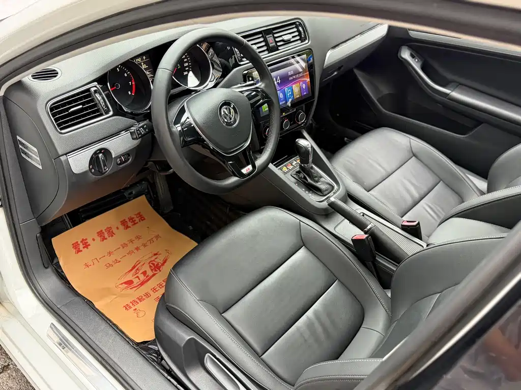 Volkswagen Sagitar — миниатюра 7
