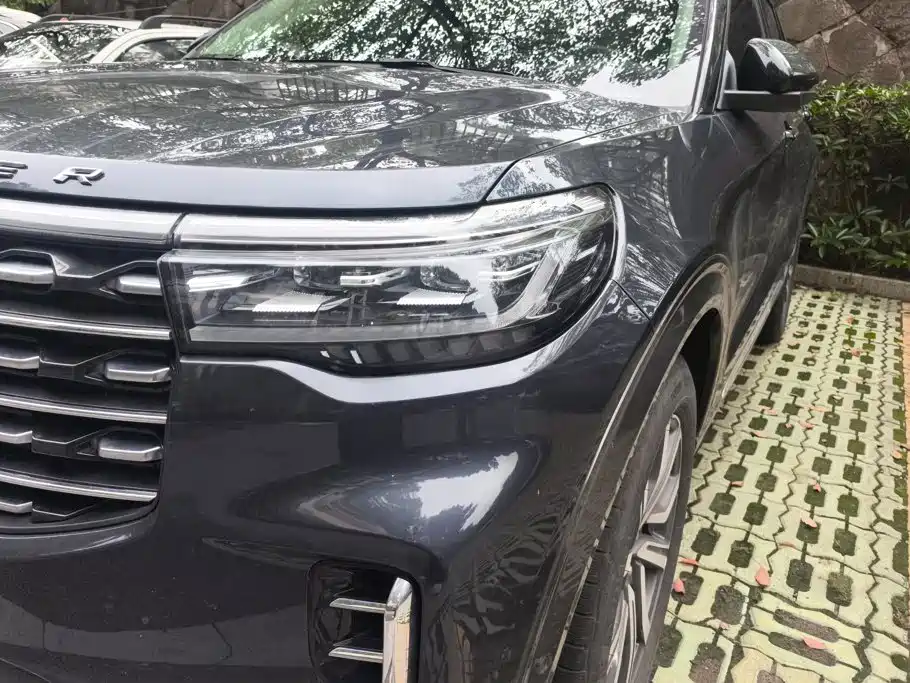 Ford Explorer — миниатюра 5