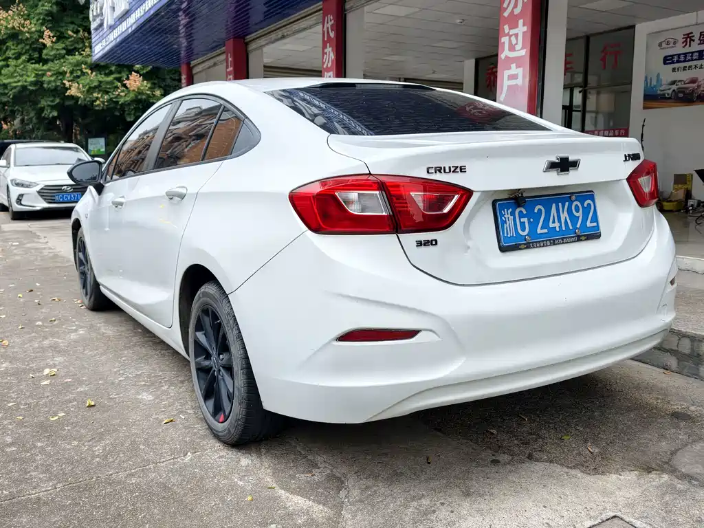 Chevrolet Cruze — миниатюра 3