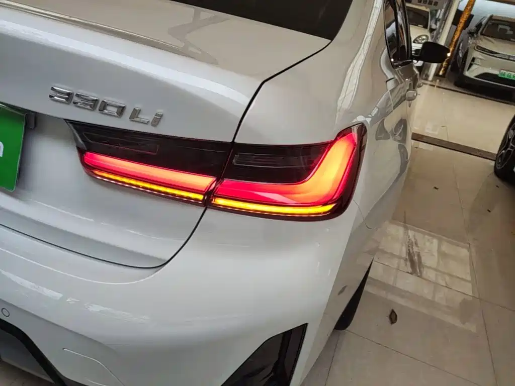 BMW 3 Series — миниатюра 8