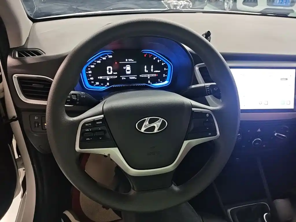 Hyundai Verna — миниатюра 11
