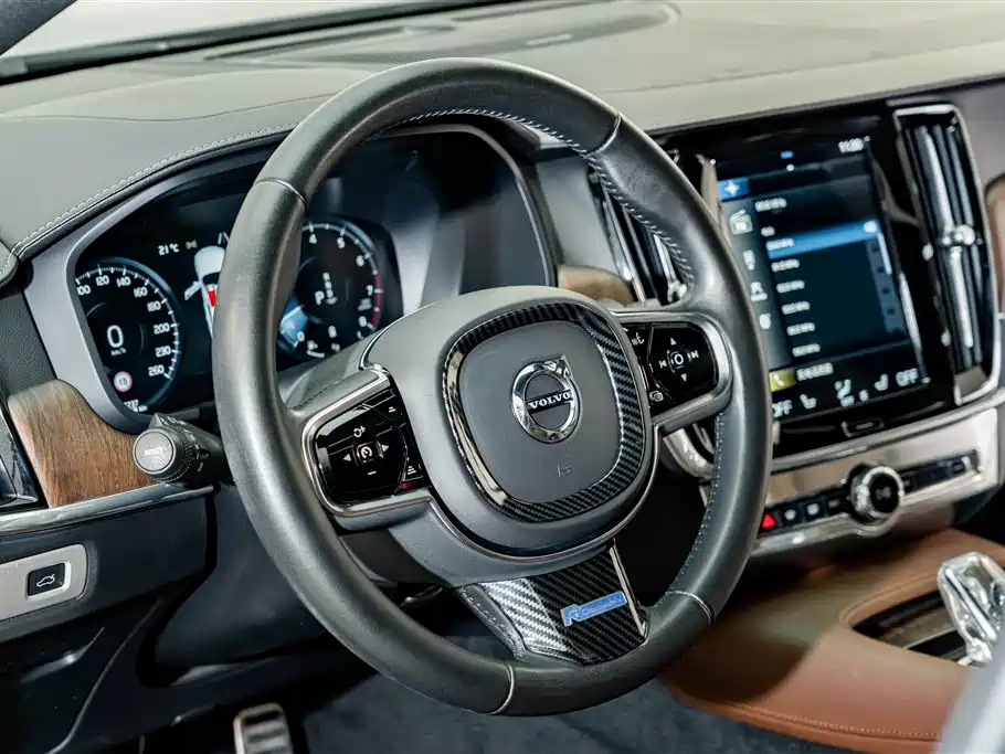 Volvo S90 — миниатюра 10