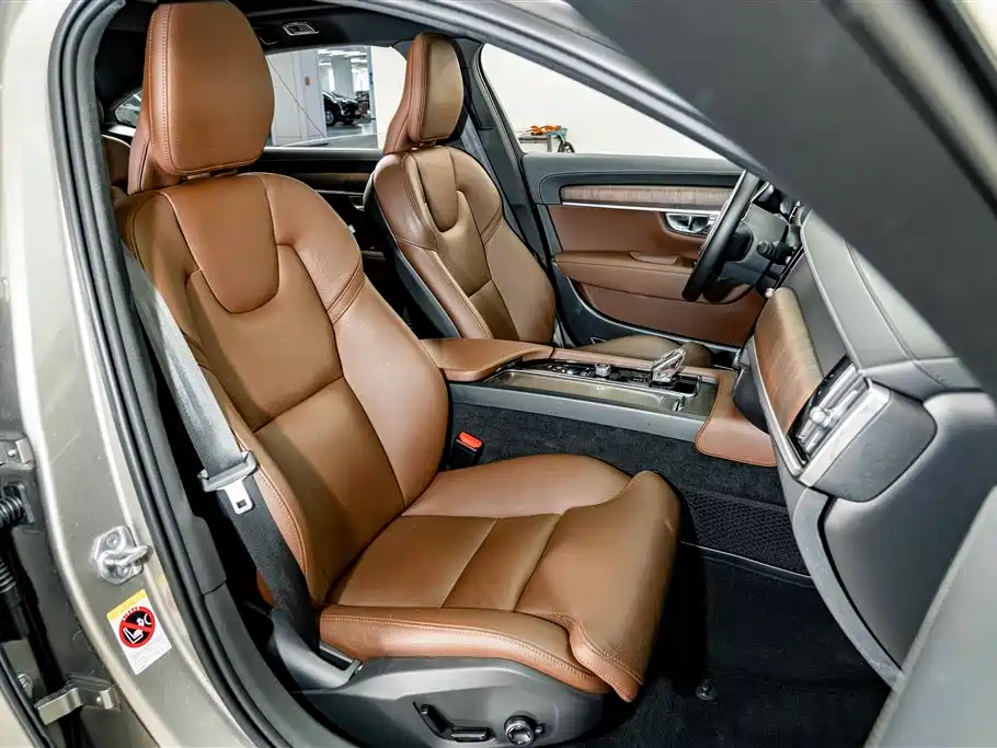 Volvo S90 — миниатюра 19
