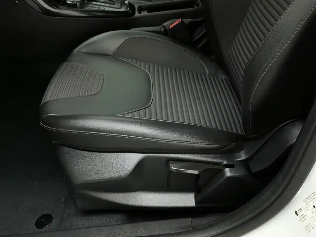Ford Focus — миниатюра 20