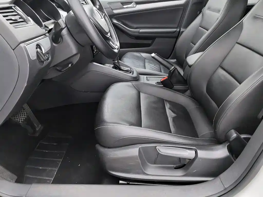 Volkswagen Sagitar — миниатюра 20