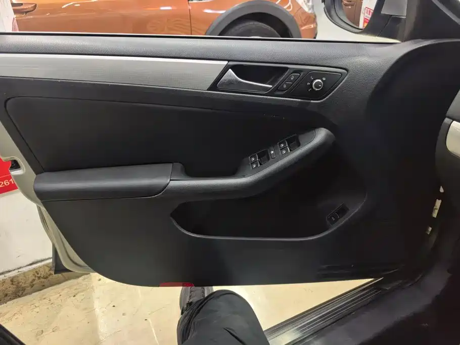 Volkswagen Sagitar — миниатюра 7